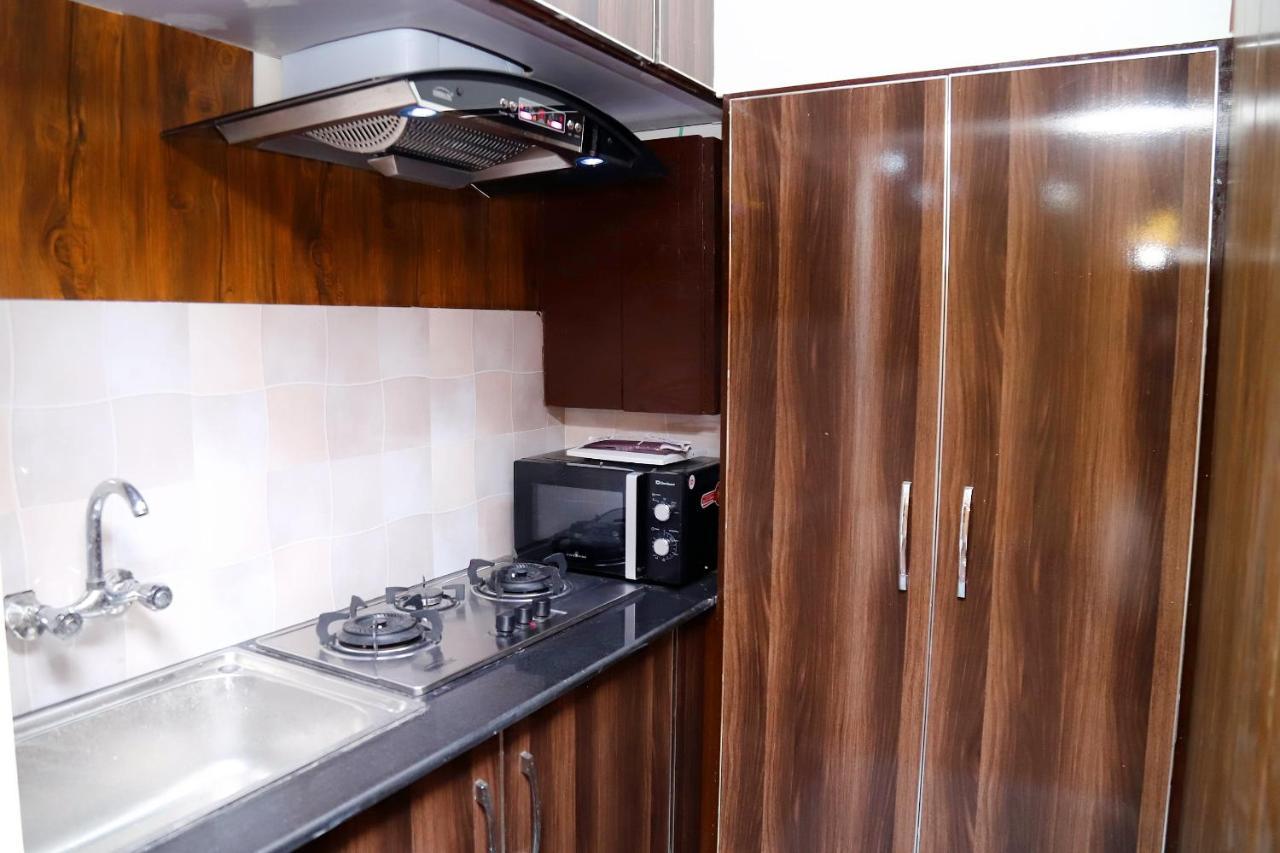 Adara suites Lahore Bagian luar foto