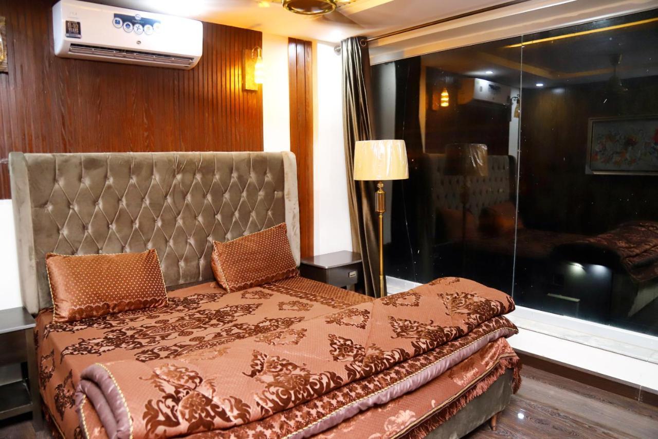 Adara suites Lahore Bagian luar foto
