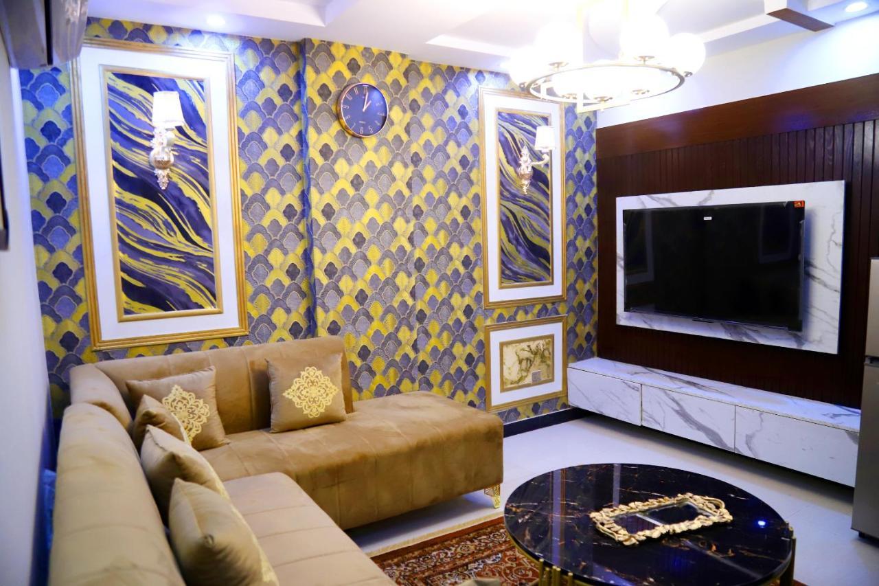 Adara suites Lahore Bagian luar foto