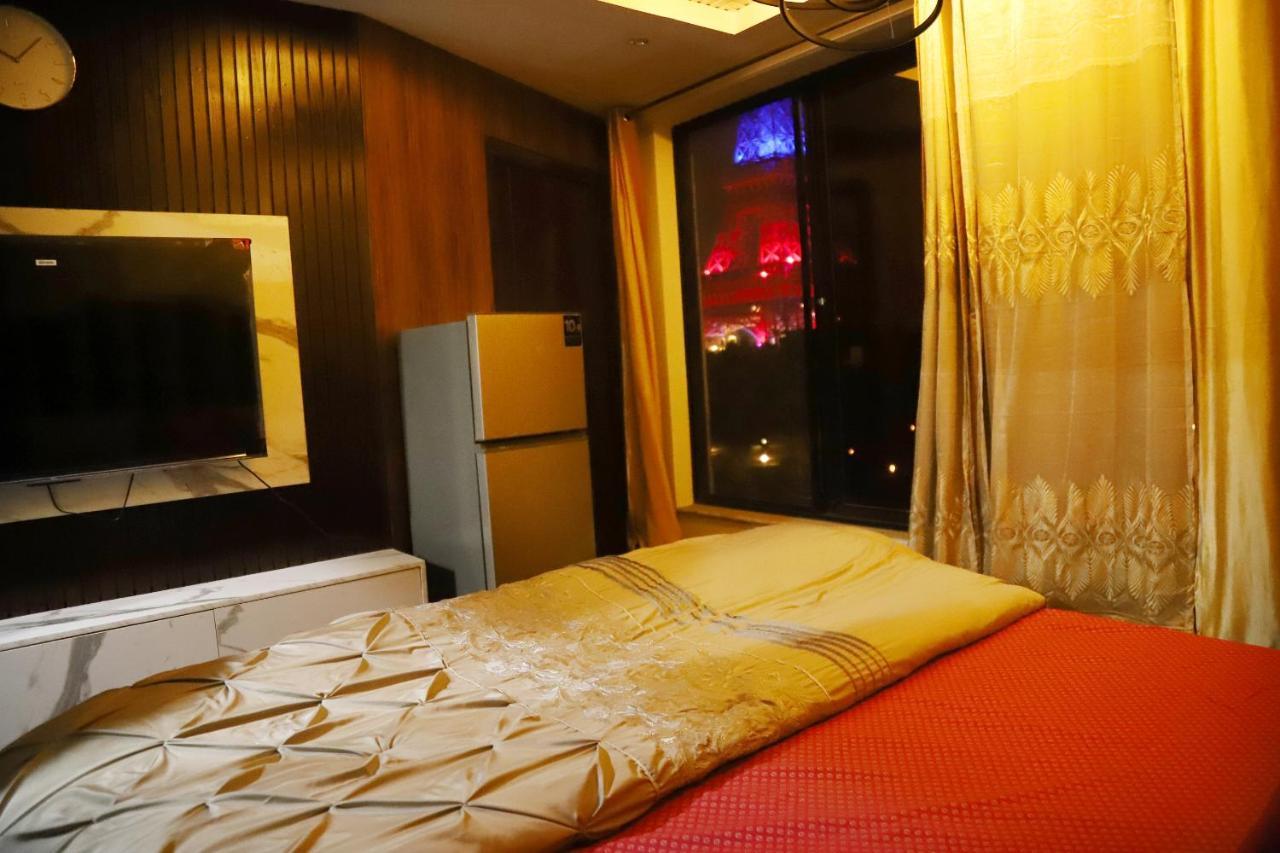 Adara suites Lahore Bagian luar foto