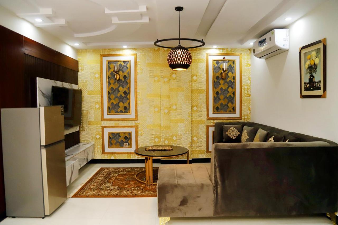 Adara suites Lahore Bagian luar foto