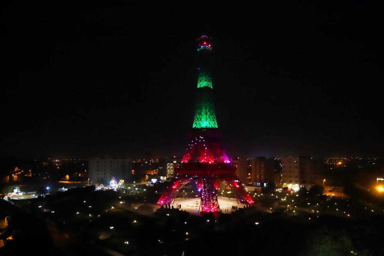 Adara suites Lahore Bagian luar foto